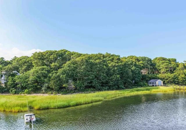 5th image of 221 Scraggy Neck Rd, Cataumet, MA 02534 | MLS# 22604122