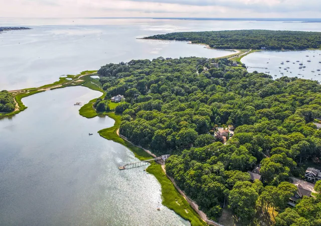 2nd image of 219 Scraggy Neck Rd, Cataumet, MA 02534 | MLS# 22604121