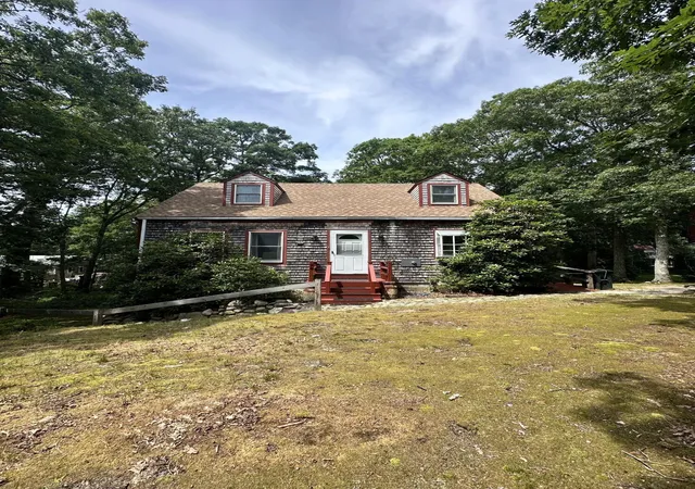 Photo 2 of Single family home for sale at 74 Chase Ln, Vineyard Haven, MA 02568 | MLS# 22604285 | Listing updated on 2026-09-13