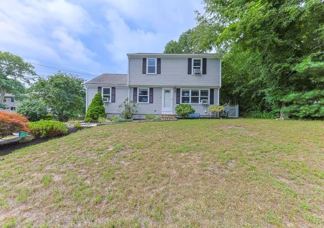 Photo 1 of Single family home for sale at 33 Lakefield Rd, South Yarmouth, MA 02664 | MLS# 22604156 | Listing updated on 2026-09-20