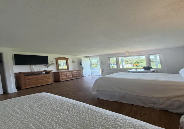 Listing Photo 5 - Condo for sale in building located at 27 Island Inn Rd, Oak Bluffs, MA 02557 - Unit #UNIT 9C
