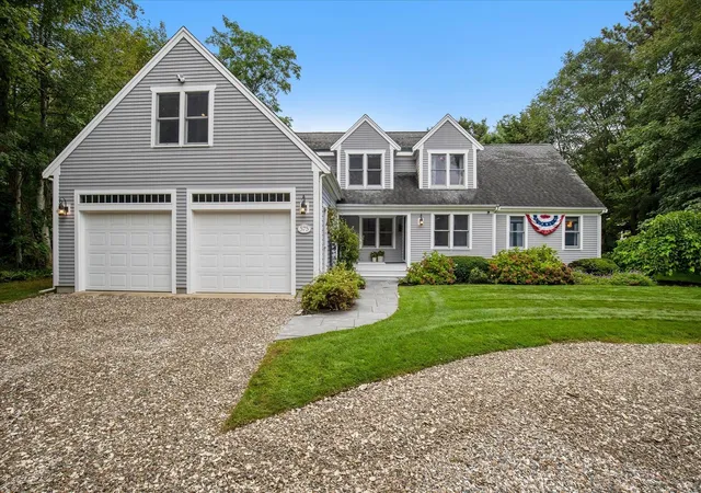 2nd image of 575 Harwich Rd, Brewster, MA 02631 | MLS# 22604198