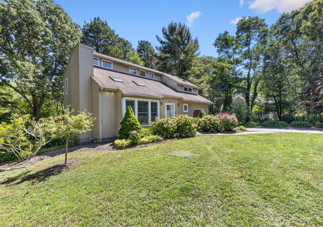 Photo 3 of Single family home for sale at 16 Alder Ln, North Falmouth, MA 02556 | MLS# 22604248 | Listing updated on 2026-09-13