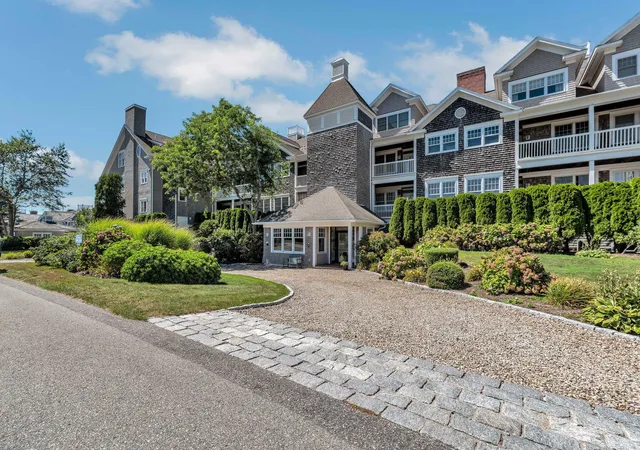 4th image of 28 Cape Codder Rd, Falmouth, MA 02540