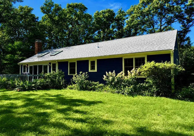 Photo 2 of Single family home for sale at 8 Golf Links Cir, Sandwich, MA 02563 | MLS# 22604219 | Listing updated on 2026-09-20