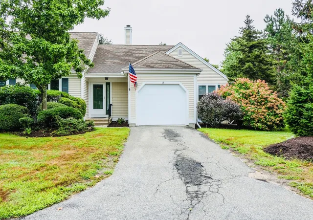 1st image of 15 Classic Cir #UNIT 15, Mashpee, MA 02649 | MLS# 22604217