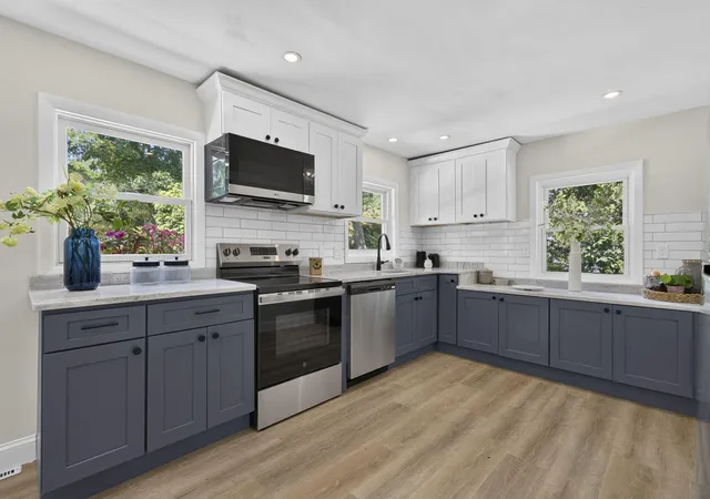 2nd image of 46 Lake Shore Dr, East Falmouth, MA 02536 | MLS# 22604220