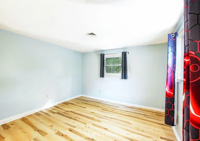 2nd image of 29 Surrey Ln, Bourne, MA 02532