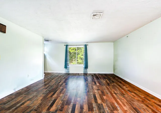 5th image of 29 Surrey Ln, Bourne, MA 02532 | MLS# 22604222