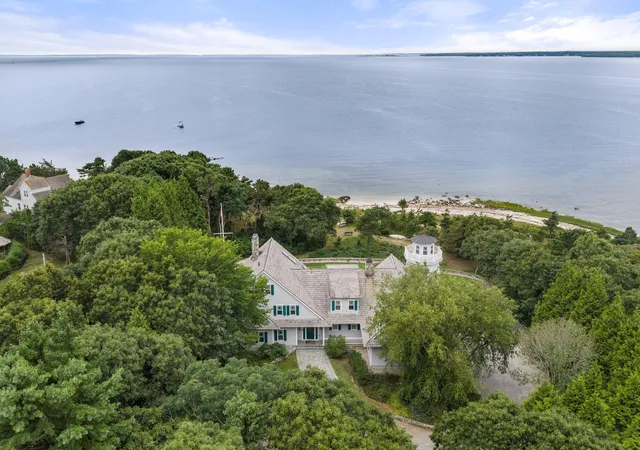 Photo 3 of Single family home for sale at 4 Sherbourne Wy, Wareham, MA 02571 | MLS# 22604240 | Listing updated on 2026-08-28