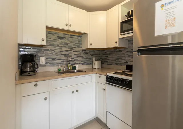 Photo 4 of Condo for sale at 27 Island Inn Rd #UNIT 10C, Oak Bluffs, MA 02557 | MLS# 22604263 | Listing updated on 2026-08-29