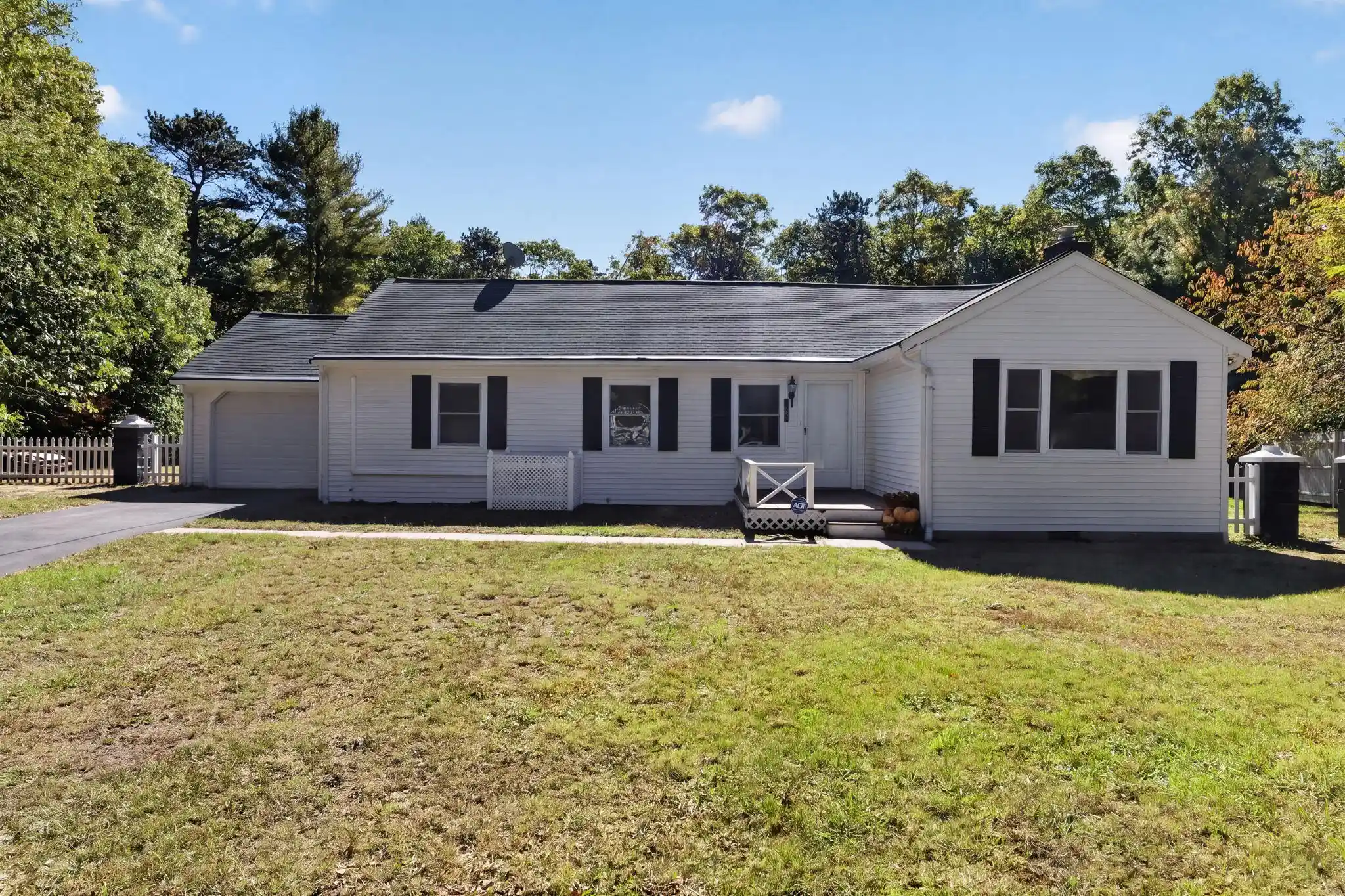 Photo 1 of Single family home for sale at 8 Spectacle Pond Dr, East Falmouth, MA 02536 | MLS# 22605228 | Listing updated on 2026-10-26