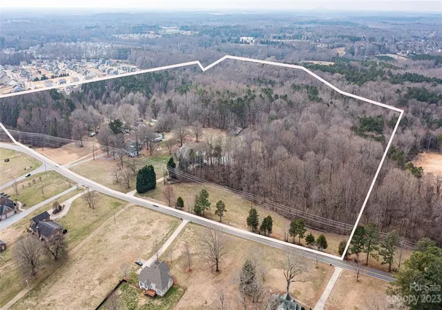 Photo 1 of Land for sale at 6412, 6512 & 6520 Gilead Rd, Huntersville, NC 28078 | MLS# 4000554 | Listing updated on 2026-04-15