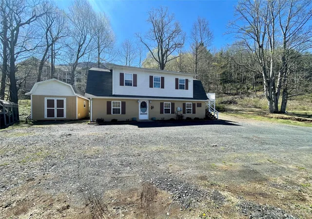 Photo 2 of Single family home for sale at 195 Trinity Ln, Jefferson, NC 28640 | MLS# 4020279 | Listing updated on 2026-04-15