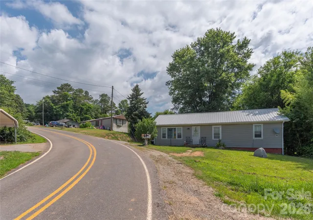 Photo 3 of Single family home for sale at 492, 518 And 524 Scruggs Cir, Canton, NC 28716 | MLS# 4050806 | Listing updated on 2026-09-30