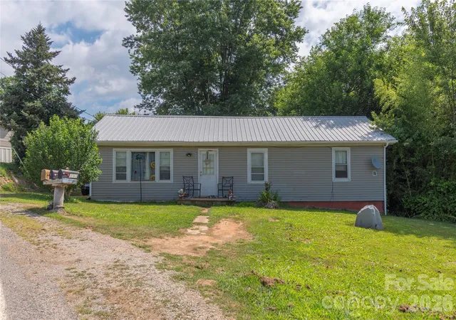 Photo 3 of Single family home for sale at 492, 518 And 524 Scruggs Cir, Canton, NC 28716 | MLS# 4050806 | Listing updated on 2026-09-30