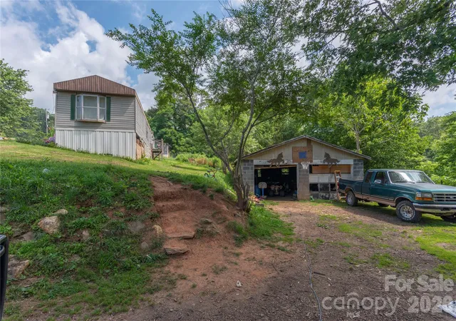 Photo 4 of Single family home for sale at 492, 518 And 524 Scruggs Cir, Canton, NC 28716 | MLS# 4050806 | Listing updated on 2026-09-30