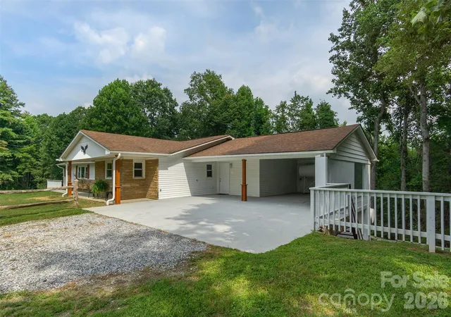 Photo 1 of Multi family home for sale at 468 Deer Park Lake Rd, Spruce Pine, NC 28777 | MLS# 4068097 | Listing updated on 2026-09-30