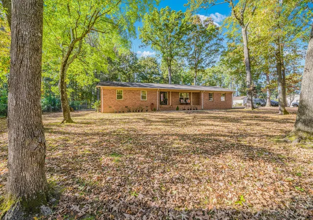 Photo 2 of Single family home for sale at 2907 Northwood Dr, Monroe, NC 28110 | MLS# 4085155 | Listing updated on 2026-04-15