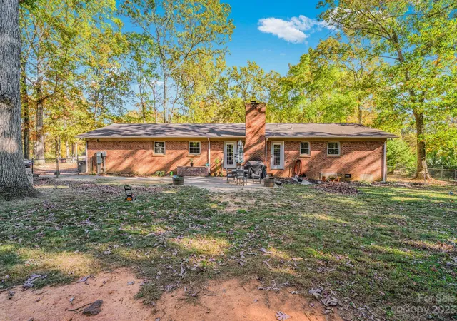 Photo 3 of Single family home for sale at 2907 Northwood Dr, Monroe, NC 28110 | MLS# 4085155 | Listing updated on 2026-04-15