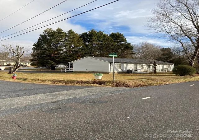 2nd image of 100 Normandy Dr, Morganton, NC 28655 | MLS# 4108288