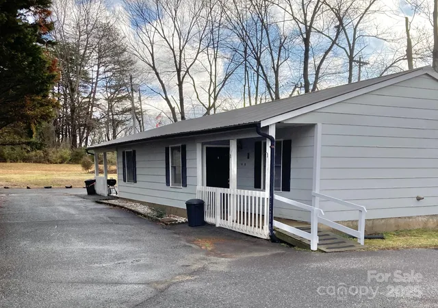 3rd image of 100 Normandy Dr, Morganton, NC 28655 | MLS# 4108288