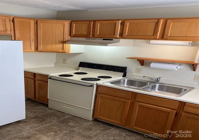 5th image of 100 Normandy Dr, Morganton, NC 28655 | MLS# 4108288