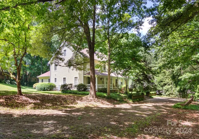 3rd image of 205 Vauxhall Dr, Shelby, NC 28150 | MLS# 4131707