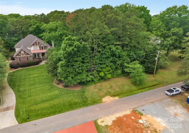 3rd image of 15925 Henry Ln, Huntersville, NC 28078 | MLS# 4140890