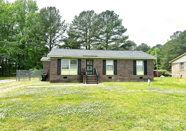 Photo 1 of Single family home for sale at 612 Dr Martin Luther King Jr Ave, Enfield, NC 27823 | MLS# 4145152 | Listing updated on 2026-04-15