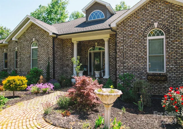 1st image of 4642 King Crowder Dr, Gastonia, NC 28052 | MLS# 4147869