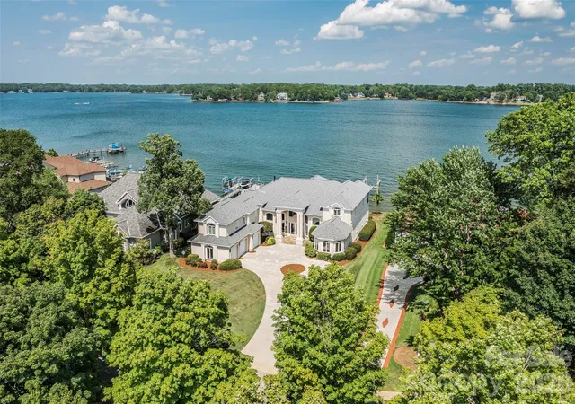 2nd image of 3446 Governors Island Dr, Denver, NC 28037 | MLS# 4158875
