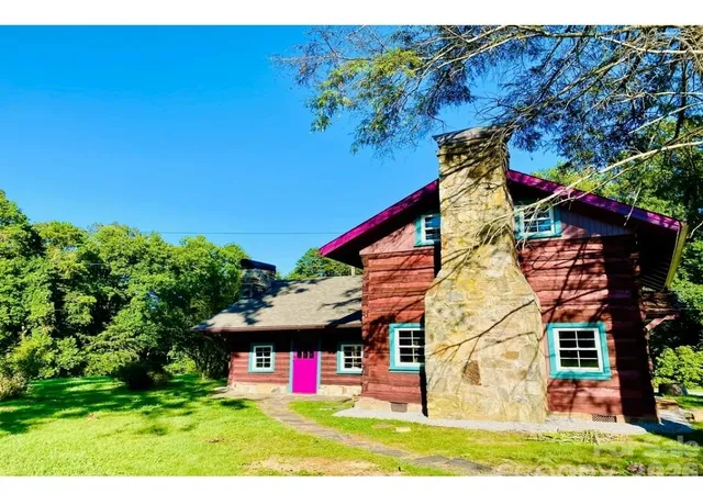 Photo 1 of Single family home for sale at 1104 Old Hwy 60 Hwy, Wilkesboro, NC 28697 | MLS# 4176277 | Listing updated on 2026-08-17