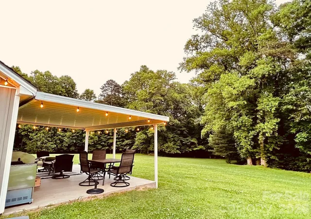 Photo 4 of Single family home for sale at 1104 Old Hwy 60 Hwy, Wilkesboro, NC 28697 | MLS# 4176277 | Listing updated on 2026-08-17