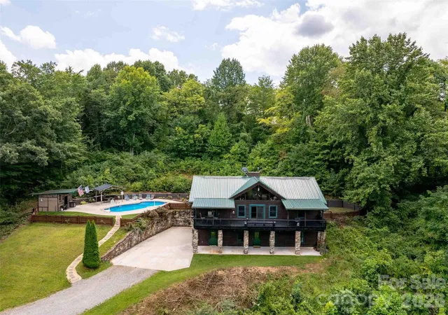 Photo 1 of Single family home for sale at 80 Austins Trl, Canton, NC 28716 | MLS# 4176412 | Listing updated on 2026-10-09