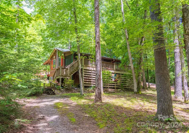 Photo 4 of Single family home for sale at 78 Smiling Fox Trl, Brevard, NC 28712 | MLS# 4176816 | Listing updated on 2026-08-10