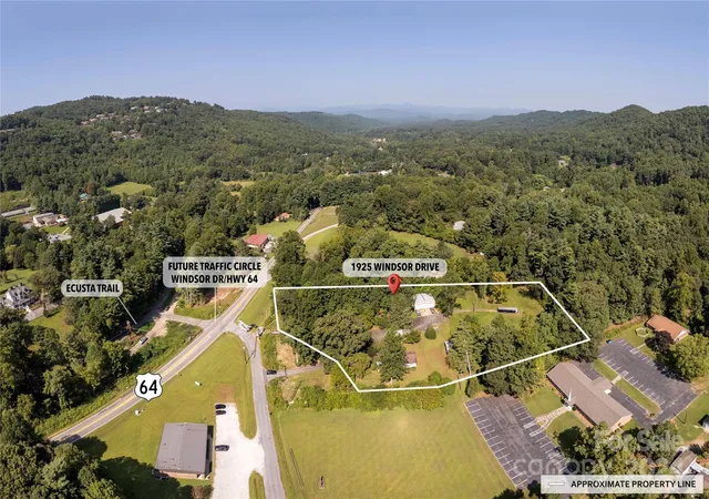 Homes for sale in Laurel Park, NC | 1925 Windsor Dr, Laurel Park, NC 28739 | MLS# 4178720