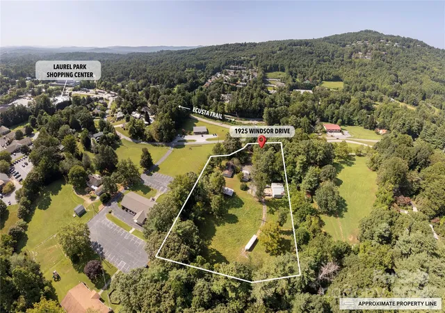 Homes for sale in Laurel Park, NC | 1925 Windsor Dr, Laurel Park, NC 28739 | MLS# 4178720