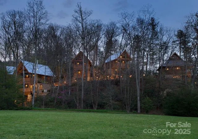 2nd image of 5 Chaucer Rd, Black Mountain, NC 28711 | MLS# 4182030