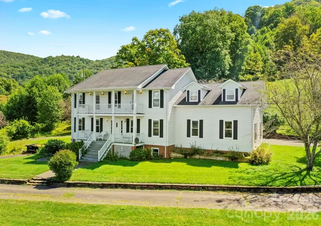 Photo 2 of Single family home for sale at 840 Ed Williams Rd, Zionville, NC 28698 | MLS# 4182614 | Listing updated on 2026-07-24