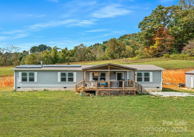 Photo 3 of Single family home for sale at 3734 Snow Crk Rd, Bakersville, NC 28705 | MLS# 4187150 | Listing updated on 2026-04-15
