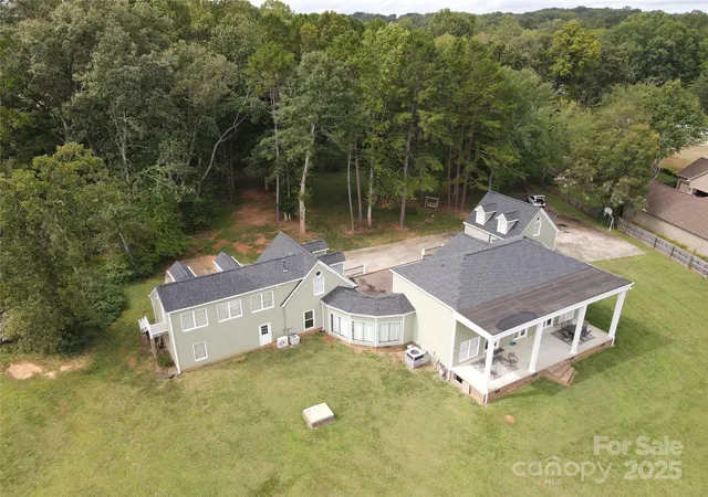 Photo 2 of Single family home for sale at 2111 Windermere Ln, Shelby, NC 28150 | MLS# 4193162 | Listing updated on 2026-07-28