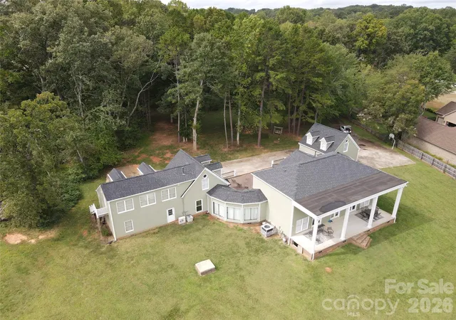 Photo 3 of Single family home for sale at 2111 Windermere Ln, Shelby, NC 28150 | MLS# 4193162 | Listing updated on 2026-10-02