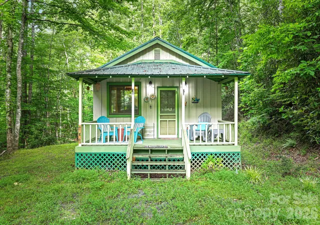 Photo 2 of Single family home for sale at 180 Valley Ln, Bryson City, NC 28713 | MLS# 4203621 | Listing updated on 2026-07-26