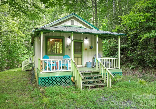 Photo 3 of Single family home for sale at 180 Valley Ln, Bryson City, NC 28713 | MLS# 4203621 | Listing updated on 2026-07-26