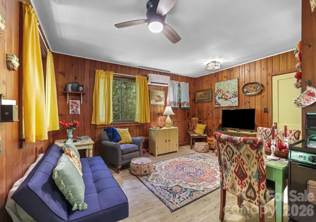 Photo 3 of Single family home for sale at 180 Valley Ln, Bryson City, NC 28713 | MLS# 4203621 | Listing updated on 2026-10-19