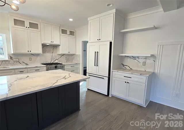 Photo 4 of Single family home for sale at 496 19Th Ave Cir Nw, Hickory, NC 28601 | MLS# 4206259 | Listing updated on 2026-10-06