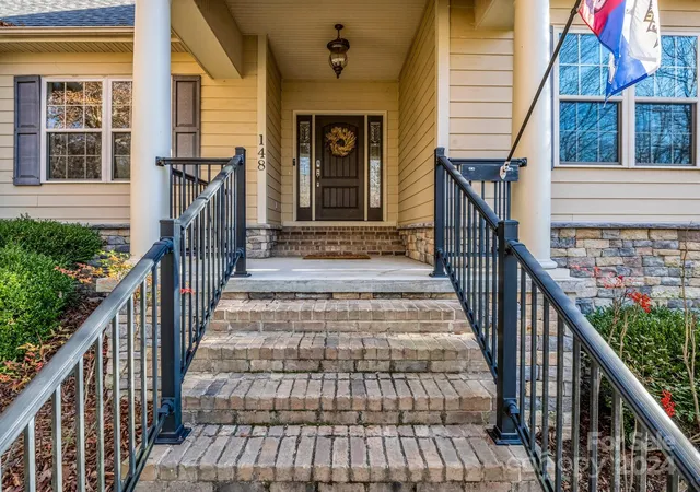 3rd image of 148 Courtland Ct, Lake Lure, NC 28746 | MLS# 4207645