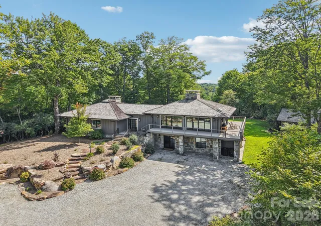 Photo 4 of Single family home for sale at 2272 West Club Blvd, Lake Toxaway, NC 28747 | MLS# 4209458 | Listing updated on 2026-10-08