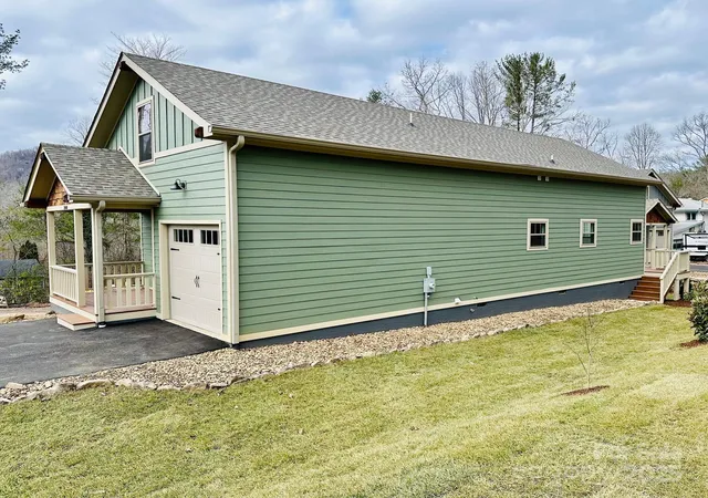 5th image of 308 Ninth St, Black Mountain, NC 28711 | MLS# 4210597